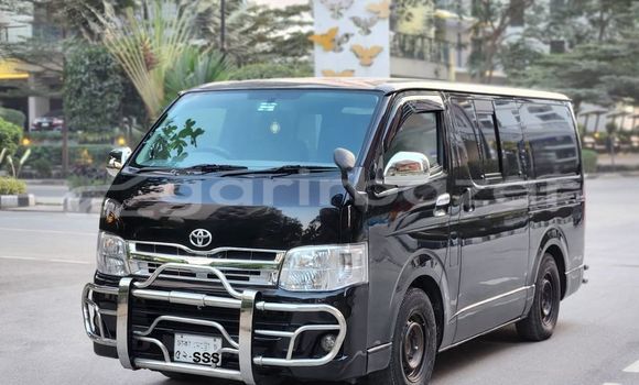 Buy Used 2016 Toyota Hiace in Dhaka, Dhaka Buy Used 2016 Toyota Hiace in Dhaka, Dhaka