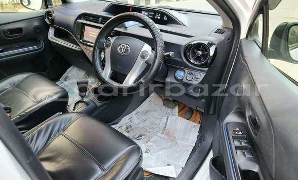 কেনা ব্যবহৃত Toyota Aqua White গাড়ী মধ্যে ঢাকা মধ্যে Dhaka কেনা ব্যবহৃত Toyota Aqua White গাড়ী মধ্যে ঢাকা মধ্যে Dhaka