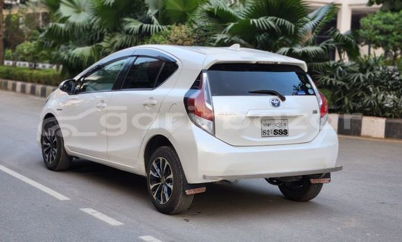 কেনা ব্যবহৃত Toyota Aqua White গাড়ী মধ্যে ঢাকা মধ্যে Dhaka কেনা ব্যবহৃত Toyota Aqua White গাড়ী মধ্যে ঢাকা মধ্যে Dhaka