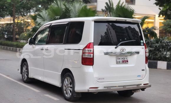 কেনা ব্যবহৃত Toyota Noah White গাড়ী মধ্যে ঢাকা মধ্যে Dhaka কেনা ব্যবহৃত Toyota Noah White গাড়ী মধ্যে ঢাকা মধ্যে Dhaka
