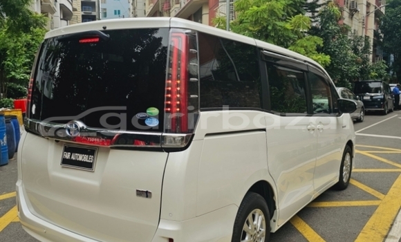 Buy Import 2019 Toyota noah g in Dhaka, Dhaka Buy Import 2019 Toyota noah g in Dhaka, Dhaka