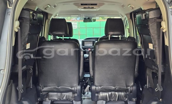 Buy Used 2018 Toyota Esquire in Dhaka, Dhaka Buy Used 2018 Toyota Esquire in Dhaka, Dhaka