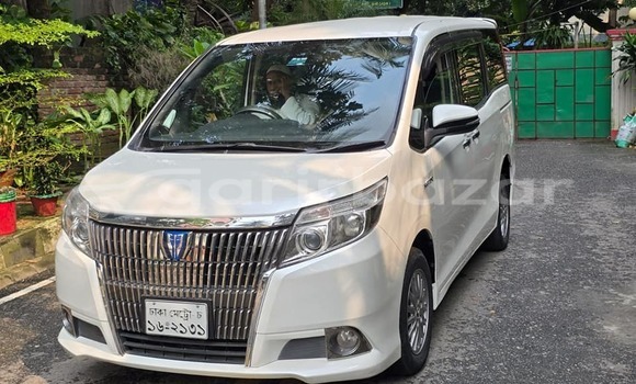 Buy Used 2018 Toyota Esquire in Dhaka, Dhaka Buy Used 2018 Toyota Esquire in Dhaka, Dhaka