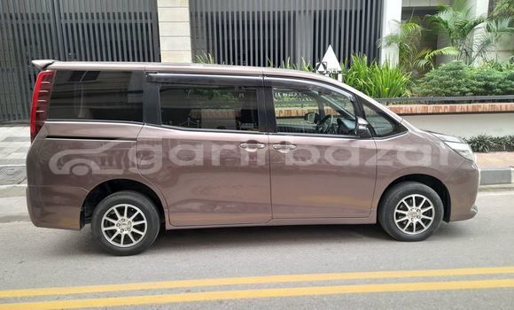 Buy Used 2020 Toyota Esquire in Dhaka, Dhaka Buy Used 2020 Toyota Esquire in Dhaka, Dhaka