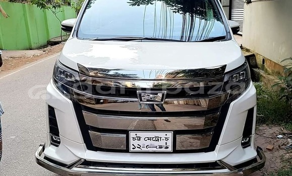 Buy Used 2019 Toyota X Noah in Dhaka, Dhaka Buy Used 2019 Toyota X Noah in Dhaka, Dhaka