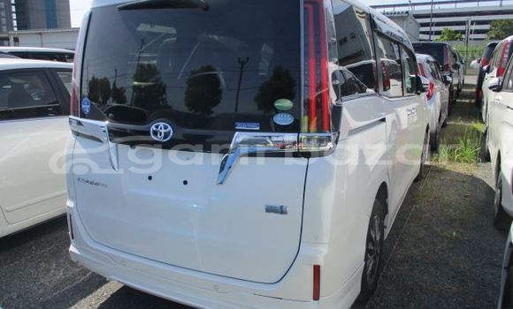 Buy Import 2019 Toyota esquire gi in Dhaka, Dhaka Buy Import 2019 Toyota esquire gi in Dhaka, Dhaka