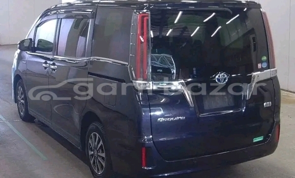 Buy Used Toyota Esquire in Bajitpur, Kishorganj Buy Used Toyota Esquire in Bajitpur, Kishorganj