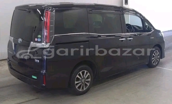 Buy Used Toyota Esquire in Bajitpur, Kishorganj Buy Used Toyota Esquire in Bajitpur, Kishorganj