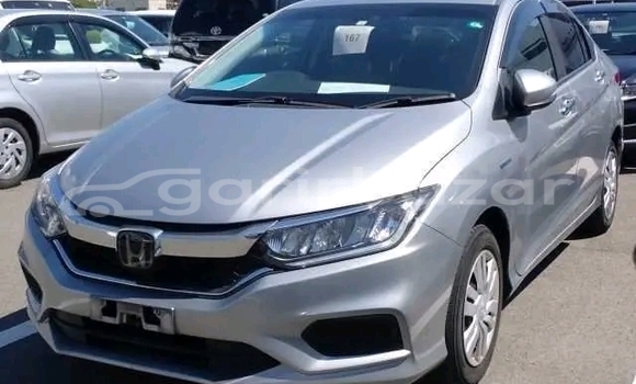 Buy Used Honda Grace in Bandarban, Bandarban Buy Used Honda Grace in Bandarban, Bandarban