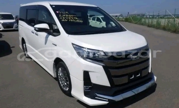 Buy Used Toyota Noah in Baniachang, Habiganj Buy Used Toyota Noah in Baniachang, Habiganj