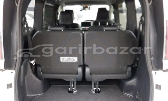 Buy Used Toyota Noah in Bajitpur, Kishorganj Buy Used Toyota Noah in Bajitpur, Kishorganj