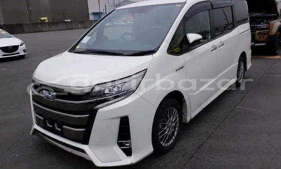 Buy Used Toyota Noah in Bajitpur, Kishorganj Buy Used Toyota Noah in Bajitpur, Kishorganj