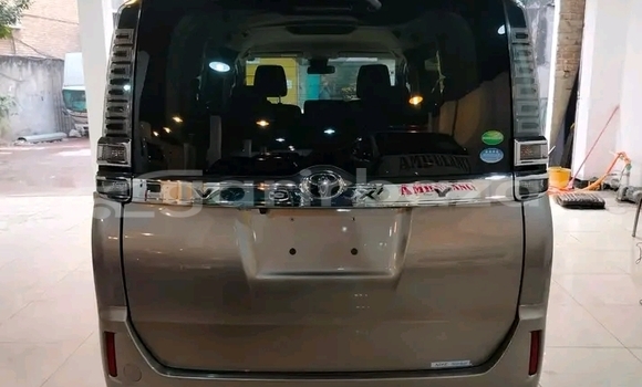 Buy Used Toyota Voxy in Bandarban, Bandarban Buy Used Toyota Voxy in Bandarban, Bandarban