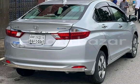 Buy Used Honda Grace in Bandarban, Bandarban Buy Used Honda Grace in Bandarban, Bandarban