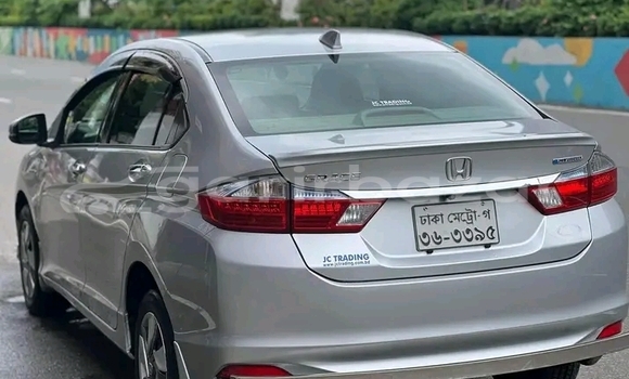 Buy Used Honda Grace in Bandarban, Bandarban Buy Used Honda Grace in Bandarban, Bandarban