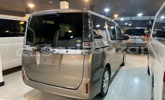 Buy Used Toyota Voxy in Bandarban, Bandarban Buy Used Toyota Voxy in Bandarban, Bandarban