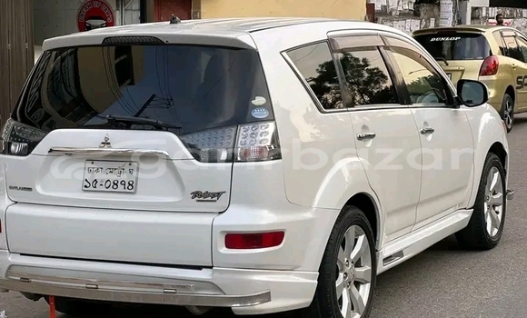 কেনা ব্যবহৃত Mitsubishi outlandar White গাড়ী মধ্যে বাজিতপুর মধ্যে Kishorganj কেনা ব্যবহৃত Mitsubishi outlandar White গাড়ী মধ্যে বাজিতপুর মধ্যে Kishorganj