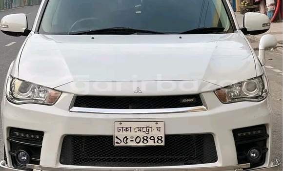কেনা ব্যবহৃত Mitsubishi outlandar White গাড়ী মধ্যে বাজিতপুর মধ্যে Kishorganj কেনা ব্যবহৃত Mitsubishi outlandar White গাড়ী মধ্যে বাজিতপুর মধ্যে Kishorganj