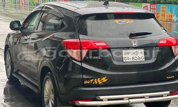 Buy Used Honda Vezel in Badarganj, Rangpur Buy Used Honda Vezel in Badarganj, Rangpur