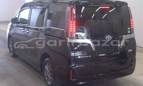 Buy Used Toyota Esquire in Bandarban, Bandarban Buy Used Toyota Esquire in Bandarban, Bandarban