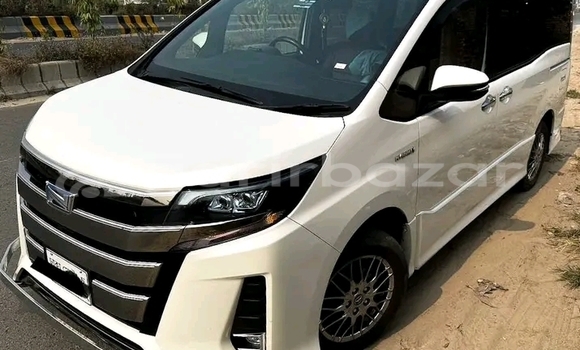 Buy Used Toyota Noah in Bajitpur, Kishorganj Buy Used Toyota Noah in Bajitpur, Kishorganj