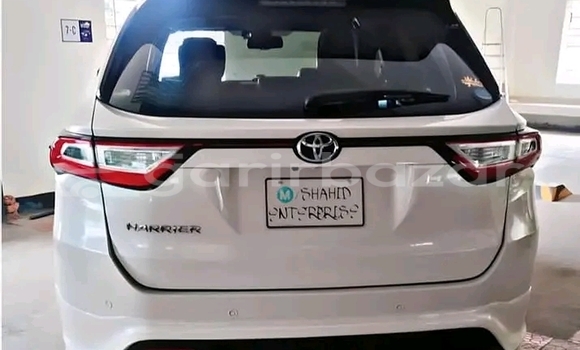 Buy Used Toyota Harrier in Chhatak, Sunamganj Buy Used Toyota Harrier in Chhatak, Sunamganj