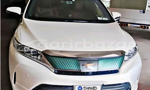 Buy Used Toyota Harrier in Chhatak, Sunamganj Buy Used Toyota Harrier in Chhatak, Sunamganj