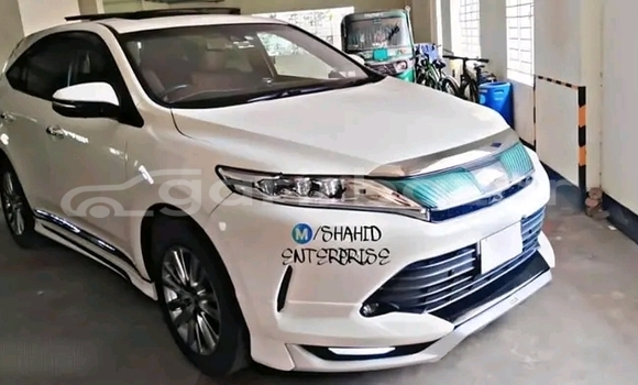 Buy Used Toyota Harrier in Chhatak, Sunamganj Buy Used Toyota Harrier in Chhatak, Sunamganj