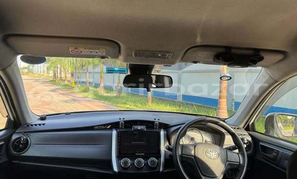 Buy Used 2017 Toyota axio fielder in Dhaka, Dhaka Buy Used 2017 Toyota axio fielder in Dhaka, Dhaka