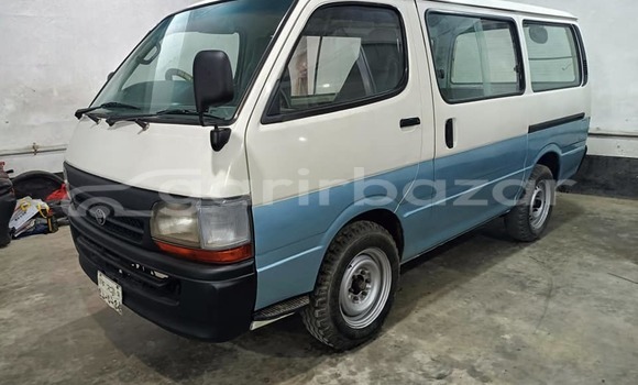 Buy Used 2005 Toyota Hiace in Dhaka, Dhaka Buy Used 2005 Toyota Hiace in Dhaka, Dhaka