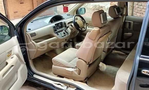 Buy Used 2004 Toyota Raum in Dhaka, Dhaka Buy Used 2004 Toyota Raum in Dhaka, Dhaka