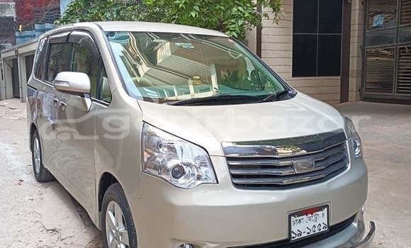 Buy Used 2016 Toyota noah x in Dhaka, Dhaka