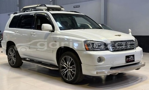 Buy Used 2004 Toyota Kluger in Dhaka, Dhaka Buy Used 2004 Toyota Kluger in Dhaka, Dhaka