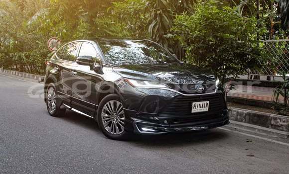 Buy Used 2019 Toyota Harrier in Dhaka, Dhaka Buy Used 2019 Toyota Harrier in Dhaka, Dhaka