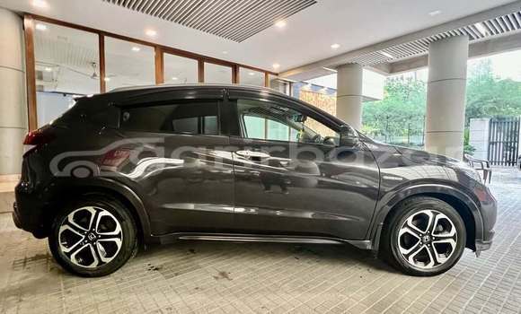 Buy Used 2018 Honda Vezel in Dhaka, Dhaka Buy Used 2018 Honda Vezel in Dhaka, Dhaka