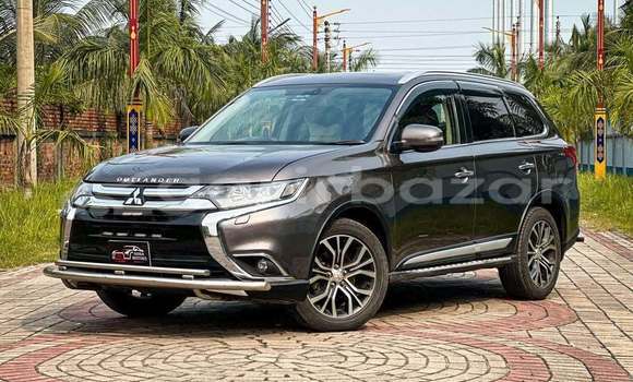Buy Used 2021 Mitsubishi outlander in Dhaka, Dhaka Buy Used 2021 Mitsubishi outlander in Dhaka, Dhaka