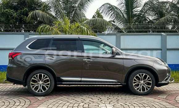 Buy Used 2021 Mitsubishi outlander in Dhaka, Dhaka Buy Used 2021 Mitsubishi outlander in Dhaka, Dhaka