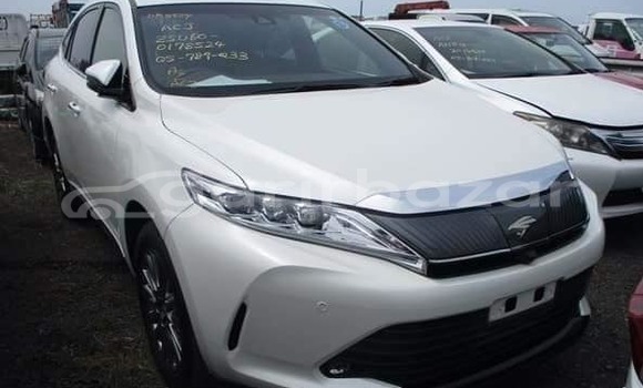 Buy Used 2019 Toyota Harrier in Dhaka, Dhaka Buy Used 2019 Toyota Harrier in Dhaka, Dhaka