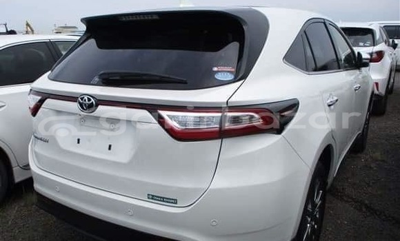 Buy Used 2019 Toyota Harrier in Dhaka, Dhaka Buy Used 2019 Toyota Harrier in Dhaka, Dhaka