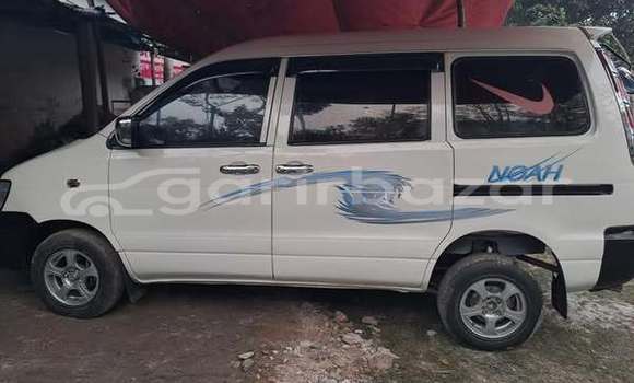 Buy Used 2022 Toyota Noah in Dhaka, Dhaka