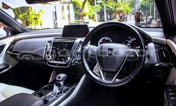 কেনা ব্যবহৃত Toyota Crown White গাড়ী মধ্যে বান্দরবান মধ্যে Bandarban কেনা ব্যবহৃত Toyota Crown White গাড়ী মধ্যে বান্দরবান মধ্যে Bandarban