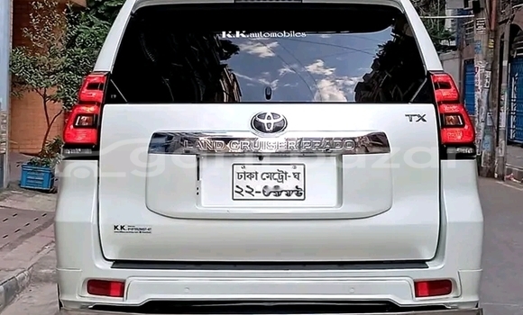 কেনা ব্যবহৃত Toyota Land cruiser prado White গাড়ী মধ্যে ভৈরব বাজার মধ্যে Kishorganj কেনা ব্যবহৃত Toyota Land cruiser prado White গাড়ী মধ্যে ভৈরব বাজার মধ্যে Kishorganj