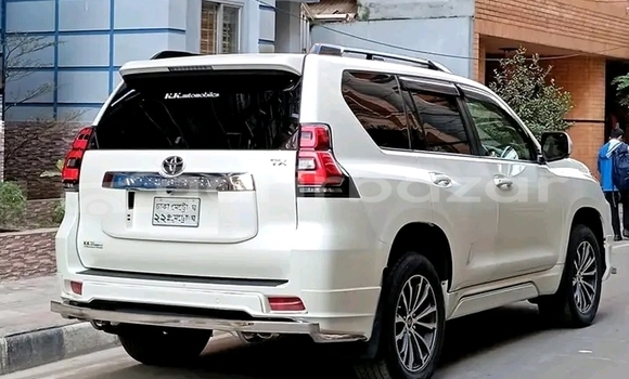 কেনা ব্যবহৃত Toyota Land cruiser prado White গাড়ী মধ্যে ভৈরব বাজার মধ্যে Kishorganj কেনা ব্যবহৃত Toyota Land cruiser prado White গাড়ী মধ্যে ভৈরব বাজার মধ্যে Kishorganj