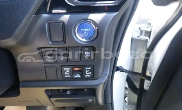 কেনা ব্যবহৃত Toyota Noah White গাড়ী মধ্যে বান্দরবান মধ্যে Bandarban কেনা ব্যবহৃত Toyota Noah White গাড়ী মধ্যে বান্দরবান মধ্যে Bandarban