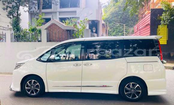 Buy Used 2019 Toyota Noah in Dhaka, Dhaka Buy Used 2019 Toyota Noah in Dhaka, Dhaka