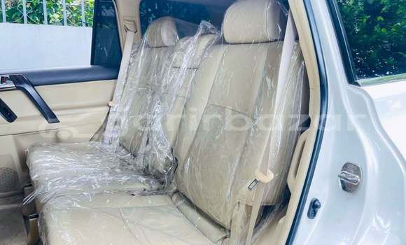 Buy Used 2018 Toyota land cruiser-prado in Dhaka, Dhaka Buy Used 2018 Toyota land cruiser-prado in Dhaka, Dhaka
