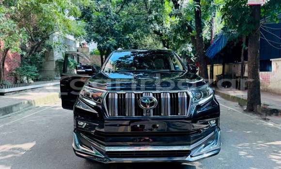 Buy Used 2022 Toyota land cruiser-prado in Dhaka, Dhaka Buy Used 2022 Toyota land cruiser-prado in Dhaka, Dhaka