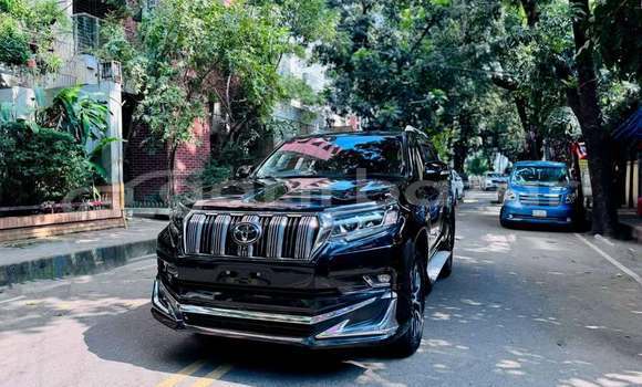 Buy Used 2022 Toyota land cruiser-prado in Dhaka, Dhaka Buy Used 2022 Toyota land cruiser-prado in Dhaka, Dhaka