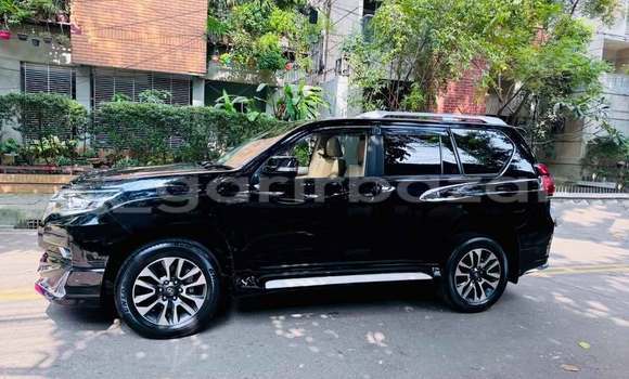 Buy Used 2022 Toyota land cruiser-prado in Dhaka, Dhaka Buy Used 2022 Toyota land cruiser-prado in Dhaka, Dhaka