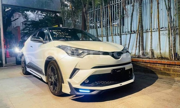 Buy Used 2019 Toyota C-HR in Dhaka, Dhaka Buy Used 2019 Toyota C-HR in Dhaka, Dhaka